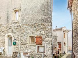 Hotel Photo: Gorgeous Home In Molires-cavaillac With Kitchen
