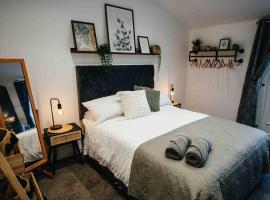 Hotel foto: Boho Loft in Somerset - Private Parking