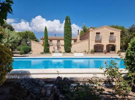 รูปภาพของโรงแรม: El Rulón, gran villa rural con piscina privada