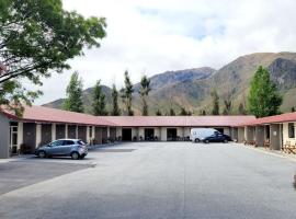 Sierra Motel and Apartments, hotel in Omarama
