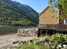 Sjøgata Riverside Rental and Salmon Fishing: Mosjøen şehrinde bir otel