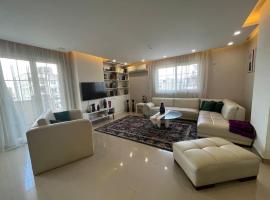 Фотографія готелю: Unique apartment in Almaza