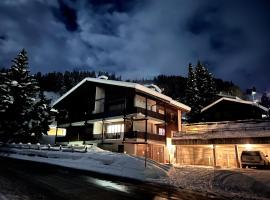 Hotel Foto: Casa Ucliva - Charming Alpine Apartment Getaway in the Heart of the Swiss Alps