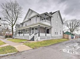 Niagara Falls Townhome Near Wineries!, hôtel à Niagara Falls