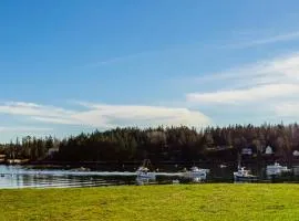 East Wind Inn on the Water