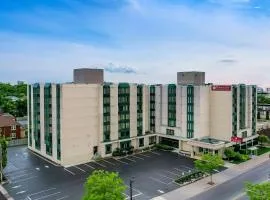 Ramada By Wyndham Niagara Falls near the Falls