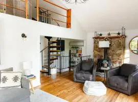 HOT TUB! Cozy Spa Haven Sleepy Creek Bliss Lodge