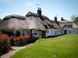 Фотографія готелю: Castle Hill Cottage on a Scheduled Monument