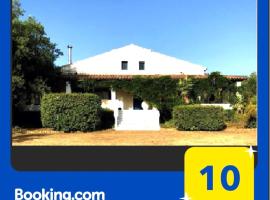 Hotel Photo: Cozy Corfu Bungalow 5 minutes to Aqualand