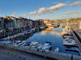 Hotel Photo: Racing the wind - breathtaking view of the port - change of scenery guarant