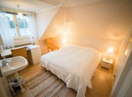 Liljeholmen Herrgård Hostel, hotel en Rimforsa