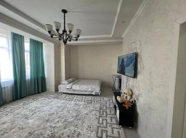 होटल की एक तस्वीर: 2-room apartment on Abdrakhmanova 131