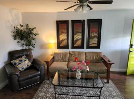 Hotel Photo: Beautiful Getwaway, Big Back Yard, Huge Side Yard KSQ5616