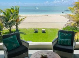 Hotel Photo: Pointe d'Esny Beachfront Luxury Apartment