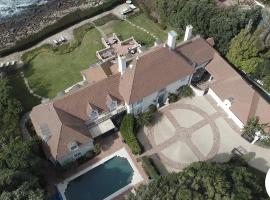 Photo de l’hôtel: Spectecular Oceanfront french chateau in Los Angeles ca