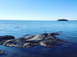 Hotel Photo: Luxury cosy cottage by the sea