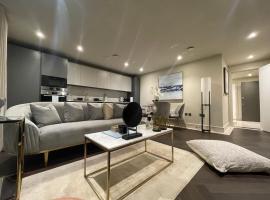 Foto do Hotel: Sophisticated 1BR, 1 BA Chigwell Designer Flat CHCL F2