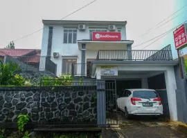 RedDoorz near De La Salle Manado