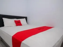 RedDoorz at Lapangan Bandara Sam Ratulangi Manado