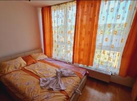 Hotel kuvat: Stan Apartman Orange Tuzla