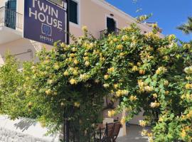 Фотографія готелю: Twin House Spetses