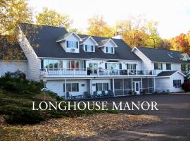 Longhouse Manor B&B, hôtel à Watkins Glen