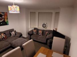 รูปภาพของโรงแรม: Cozy Comforts 2 bed apartment Central Warrington