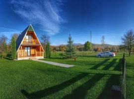 होटल की एक तस्वीर: Family friendly house with a parking space Donje Pazariste, Velebit - 19991