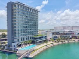 Renaissance Cancun Resort & Marina, hotel in Cancún