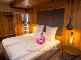 GUESTHOUSE FELSENLAND, hotel in Dahn
