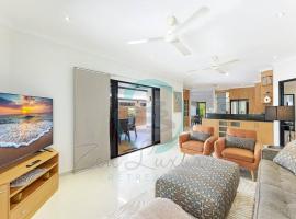 ホテル写真: Zenhouse (Bayview) 4BR Luxury Family Home Pool/BBQ