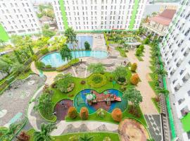 Hotel fotografie: RedLiving Apartemen Green Lake View Ciputat - Pelangi Rooms 2 Tower E