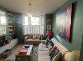 Hotel fotografie: Stylish and Spacious 2 Bedroom House in Brixton