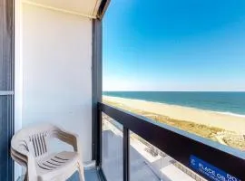 Golden Sands 714