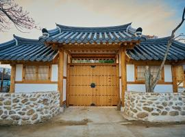 Hanok Stay - JukRokJungSa, hotel in Gurye