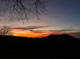 Hotel Photo: Agriturismo I Giardini Di Ararat