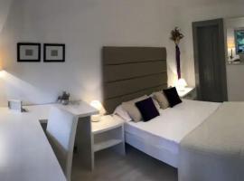 studio in vila- natural 22 C !, ξενοδοχείο σε Breaza de Sus