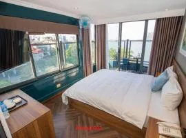 Lake View Hotel
