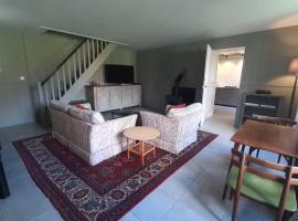 Hotel Photo: Beautiful, luxurious and ideally situated cottage