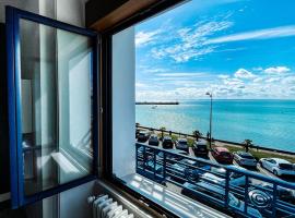 Kêr L - Breizh & Breakfast、カンカルのホテル