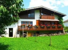 Foto do Hotel: Ferienwohnung Amsoldingen, Berner Oberland, Thunersee Schweiz mit herrlicher Aussicht auf Stockhorn