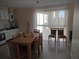 Belgrano 658 Nqn - Piso 1 Dto 2, hotel in Neuquén