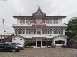 RedDoorz @ Jalan Jendral Sudirman Jambi 2, hotel v destinaci Palmerah