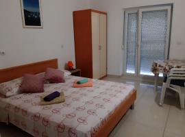 Apartments Franka Saplunara, hotell sihtkohas Saplunara