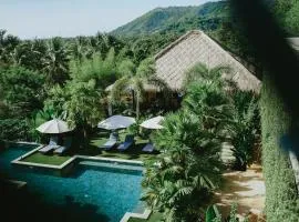 PORTER HOTEL - Surf & Yoga Retreat