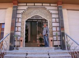 รูปภาพของโรงแรม: Apartment im Al-Manar House Safaga