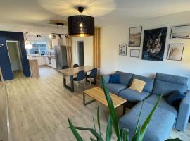 Hotel Photo: BLUE IRO - lumineux - spacieux 105m² - balcon