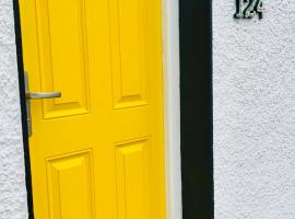 Hotel Photo: The Yellow Door