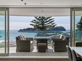 होटल की एक तस्वीर: Oceanside Bliss - Absolute Beachfront - Uninterrupted Ocean Views with Pool