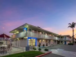 Motel 6-Ventura, CA - Beach